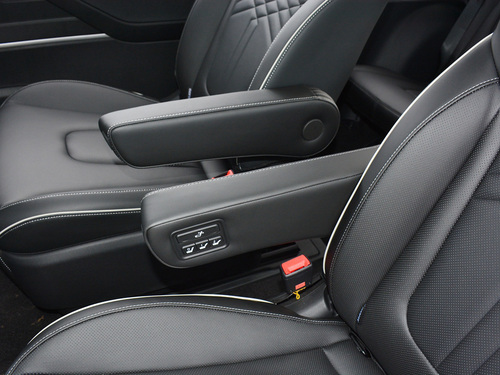 2021款 库斯途 380TGDi 智爱尊贵版 LUX Premium