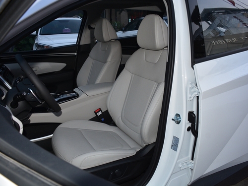 2022款  途胜L 2.0L 混动·尊贵版