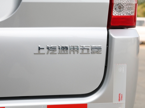 2021款 五菱荣光  1.5L加长基本型封窗车2座L3C