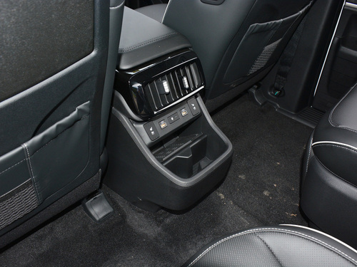 2021款 库斯途 380TGDi 智爱尊贵版 LUX Premium