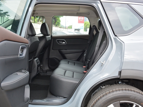 2021款 奇骏 VC-Turbo 300 CVT 4WD至尊版