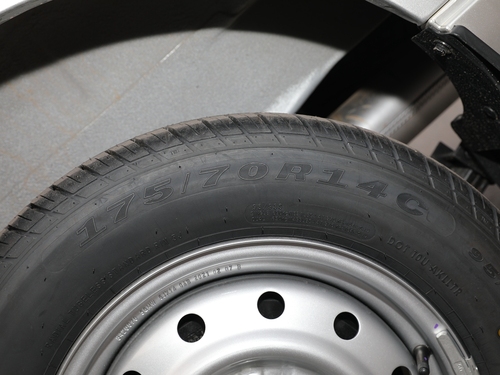 2021款 五菱荣光  1.5L加长基本型封窗车2座L3C