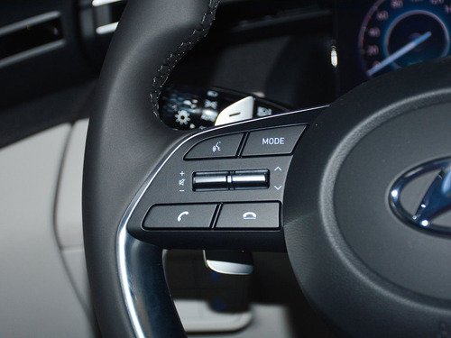 2022款  途胜L 2.0L 混动·尊贵版