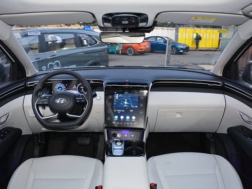 2022款  途胜L 2.0L 混动·尊贵版