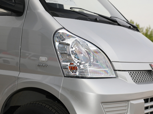 2021款 五菱荣光  1.5L加长基本型封窗车2座L3C