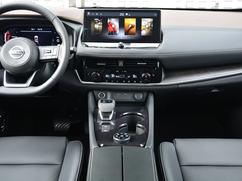 2021款 奇骏 VC-Turbo 300 CVT 4WD至尊版