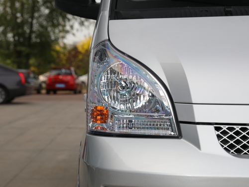 2021款 五菱荣光  1.5L加长基本型封窗车2座L3C