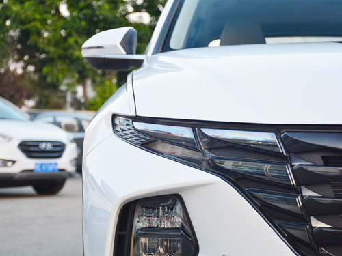 2022款  途胜L 2.0L 混动·尊贵版