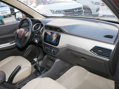 2021款 五菱宏光 1.5L改款 S舒适型LAR