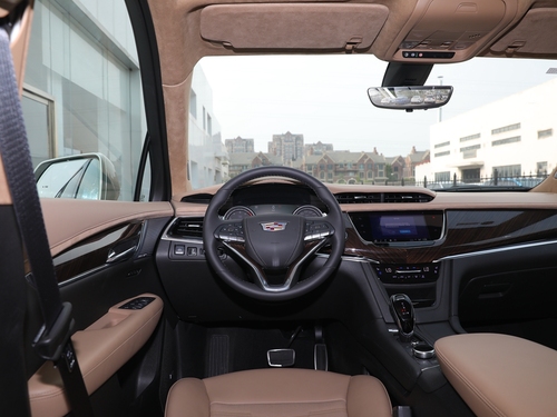 2022款 凯迪拉克XT6 2.0T 六座四驱铂金型