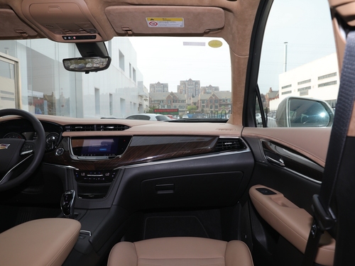 2022款 凯迪拉克XT6 2.0T 六座四驱铂金型