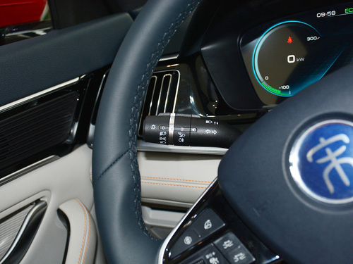 2021款 宋PLUS新能源 DM-i 110KM 旗舰PLUS