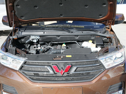 2021款 五菱宏光 1.5L改款 S舒适型LAR