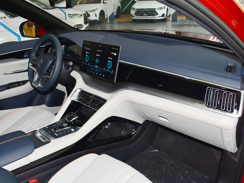 2021款 宋PLUS新能源 DM-i 110KM 旗舰PLUS