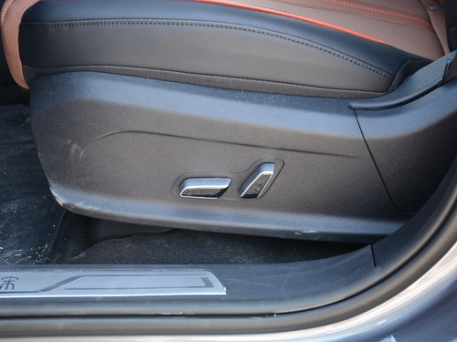 2021款 宋PLUS新能源 DM-i 100KM 四驱旗舰PLUS