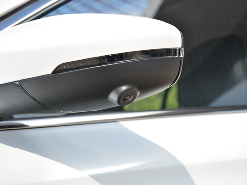 2021款 荣威Ei5 500 倾慕版