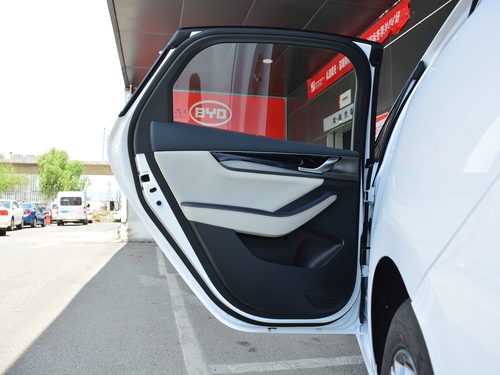 2021款 秦PLUS EV 500KM 豪华型