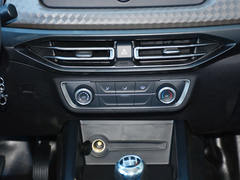 2022款 宝典 2.5T柴油两驱舒享版长轴JX4D25A6L