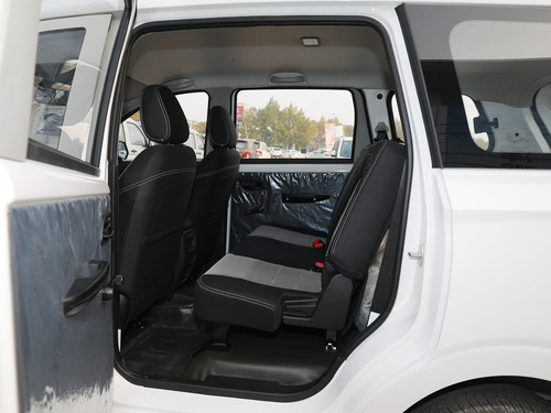 2021款 五菱宏光 1.5L改款 S基本型LAR