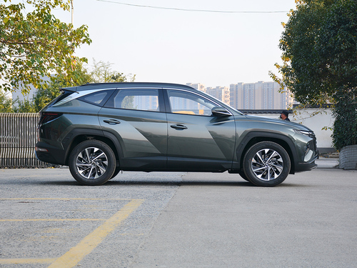 2022款  途胜L 2.0L 混动·旗舰版