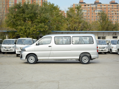 2021款 金杯海狮王 2.0L商务王系列舒享型标准顶9座1TZS