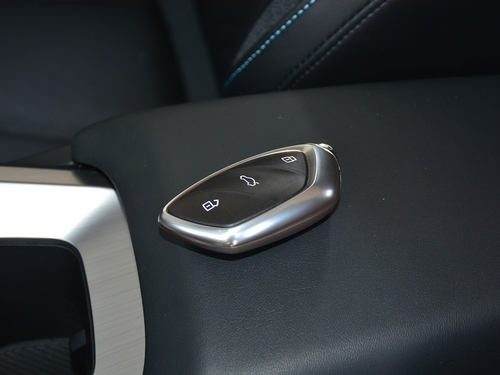 2021款 荣威Ei5 500 倾慕版