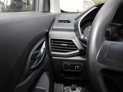 2021款 五菱宏光 1.5L改款 S基本型LAR