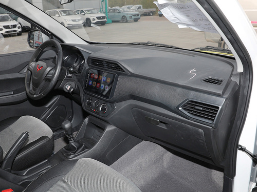 2021款 五菱宏光 1.5L改款 S基本型LAR