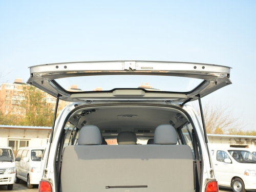 2021款 金杯海狮王 2.0L商务王系列舒享型标准顶9座1TZS