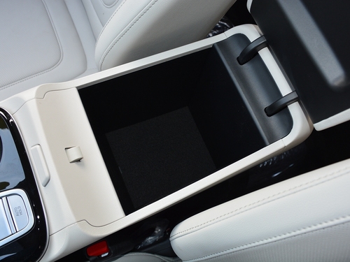 2022款  途胜L 2.0L 混动·旗舰版