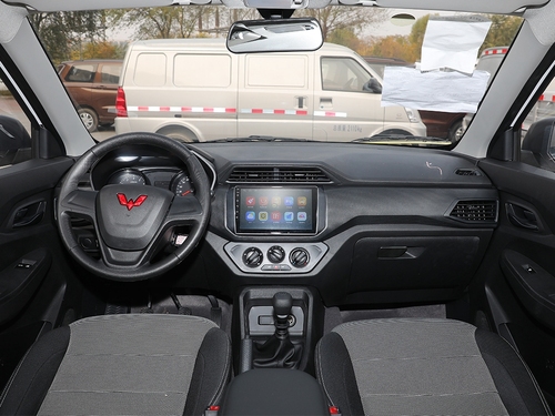 2021款 五菱宏光 1.5L改款 S基本型LAR