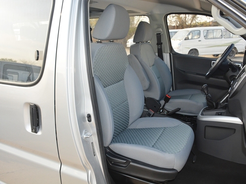 2021款 金杯海狮王 2.0L商务王系列舒享型标准顶9座1TZS