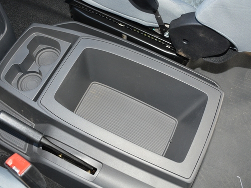 2021款 金杯海狮王 2.0L商务王系列舒享型标准顶9座1TZS