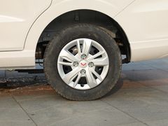 2021款 五菱宏光 1.5L改款 S基本型LAR