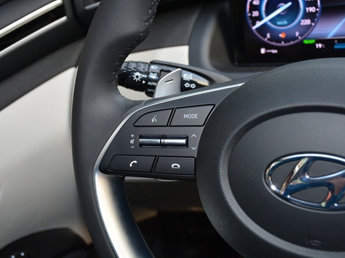 2022款  途胜L 2.0L 混动·旗舰版