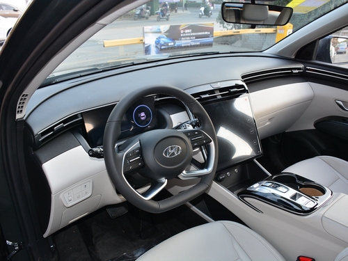 2022款  途胜L 2.0L 混动·旗舰版