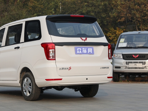 2021款 五菱宏光 1.5L改款 S基本型LAR
