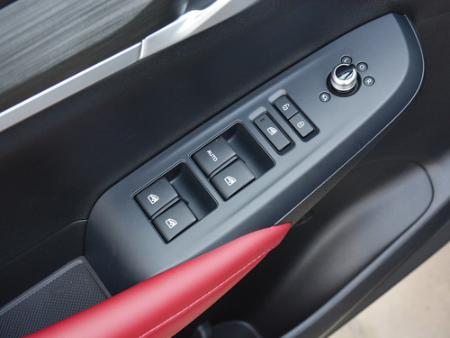 2022款 长安CS55 PLUS 蓝鲸版 1.5T DCT尊贵型