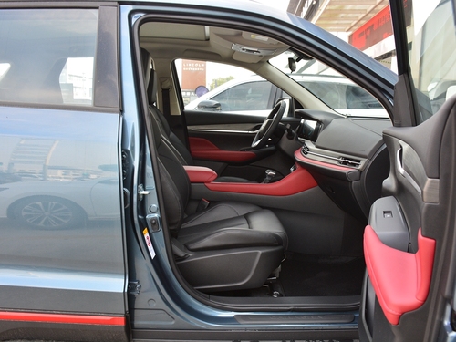 2022款 长安CS55 PLUS 蓝鲸版 1.5T DCT尊贵型