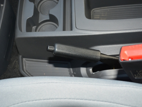 2021款 金杯海狮王 2.0L商务王系列舒享型标准顶9座1TZS