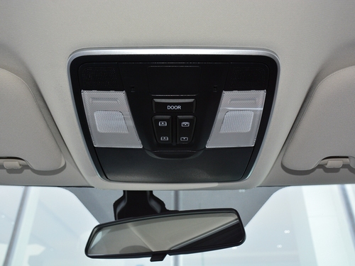 2022款 长安CS55 PLUS 蓝鲸版 1.5T DCT尊贵型