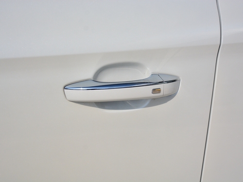 2021款 荣威Ei5 500 倾慕版