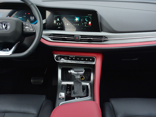 2022款 长安CS55 PLUS 蓝鲸版 1.5T DCT尊贵型