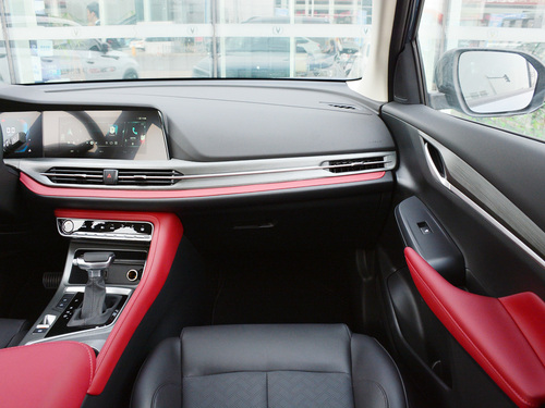 2022款 长安CS55 PLUS 蓝鲸版 1.5T DCT尊贵型