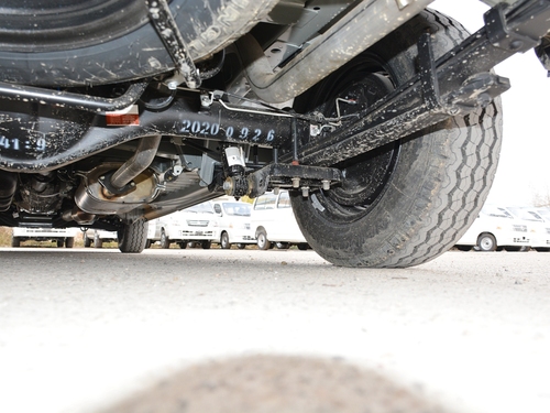 2021款 金杯海狮王 2.0L商务王系列舒享型标准顶9座1TZS