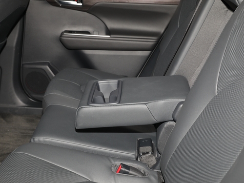 2022款 汉兰达 双擎 2.5L 四驱至尊版 7座