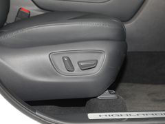 2022款 汉兰达 双擎 2.5L 四驱至尊版 7座