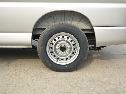 2021款 金杯海狮王 2.0L商务王系列舒享型标准顶9座1TZS