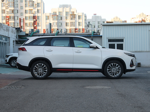 2022款 长安欧尚X7 PLUS 1.5T 蓝鲸自动尊享型