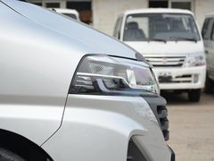 2021款 金杯海狮王 2.0L商务王系列舒享型标准顶9座1TZS